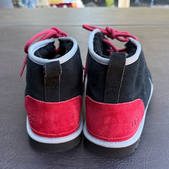 UGG Men's Black and Red Shoes NWOB Chukka boot 12 suede leather soft - Picture 4 of 9